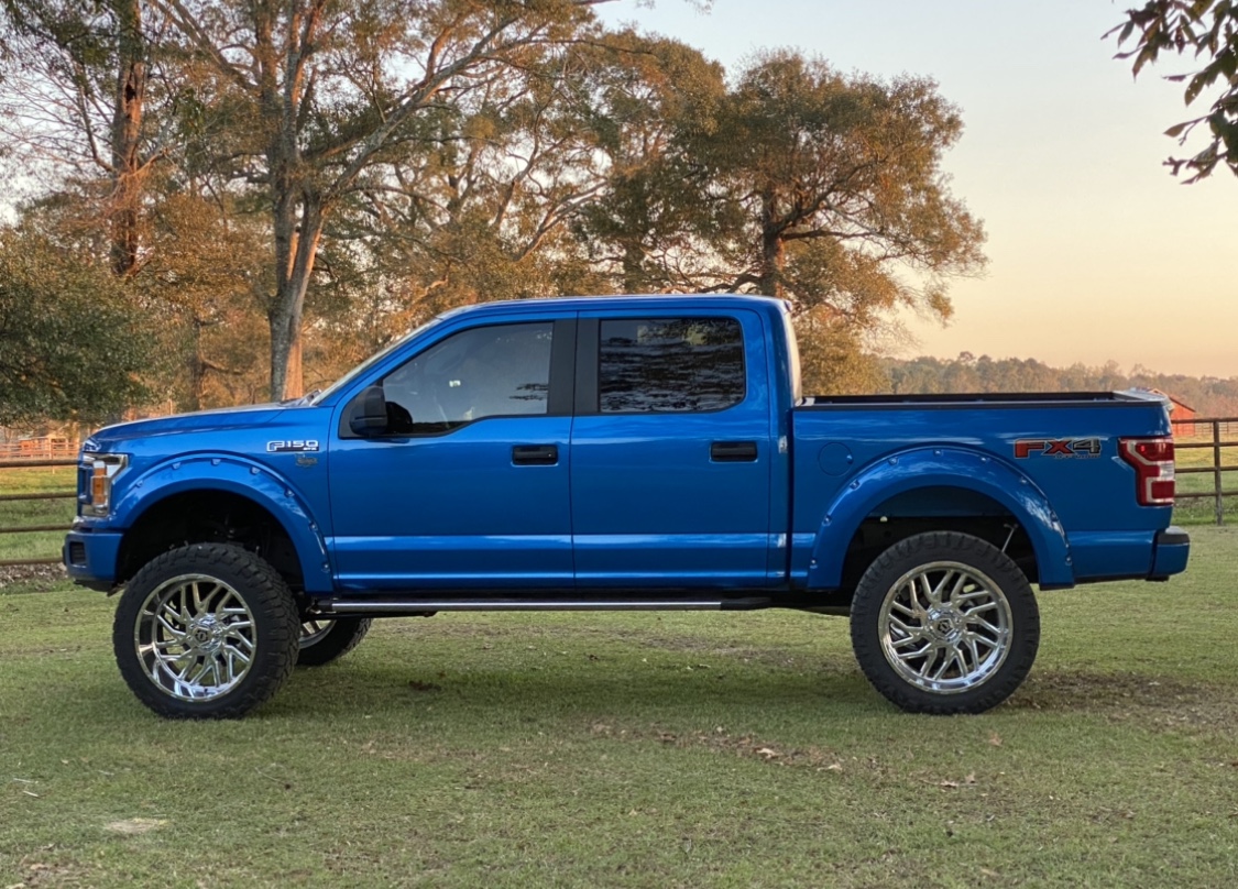 2019 Ford F-150 TIS 544C 22x12 -44 Nitto Ridge Grappler 37x12.50R22