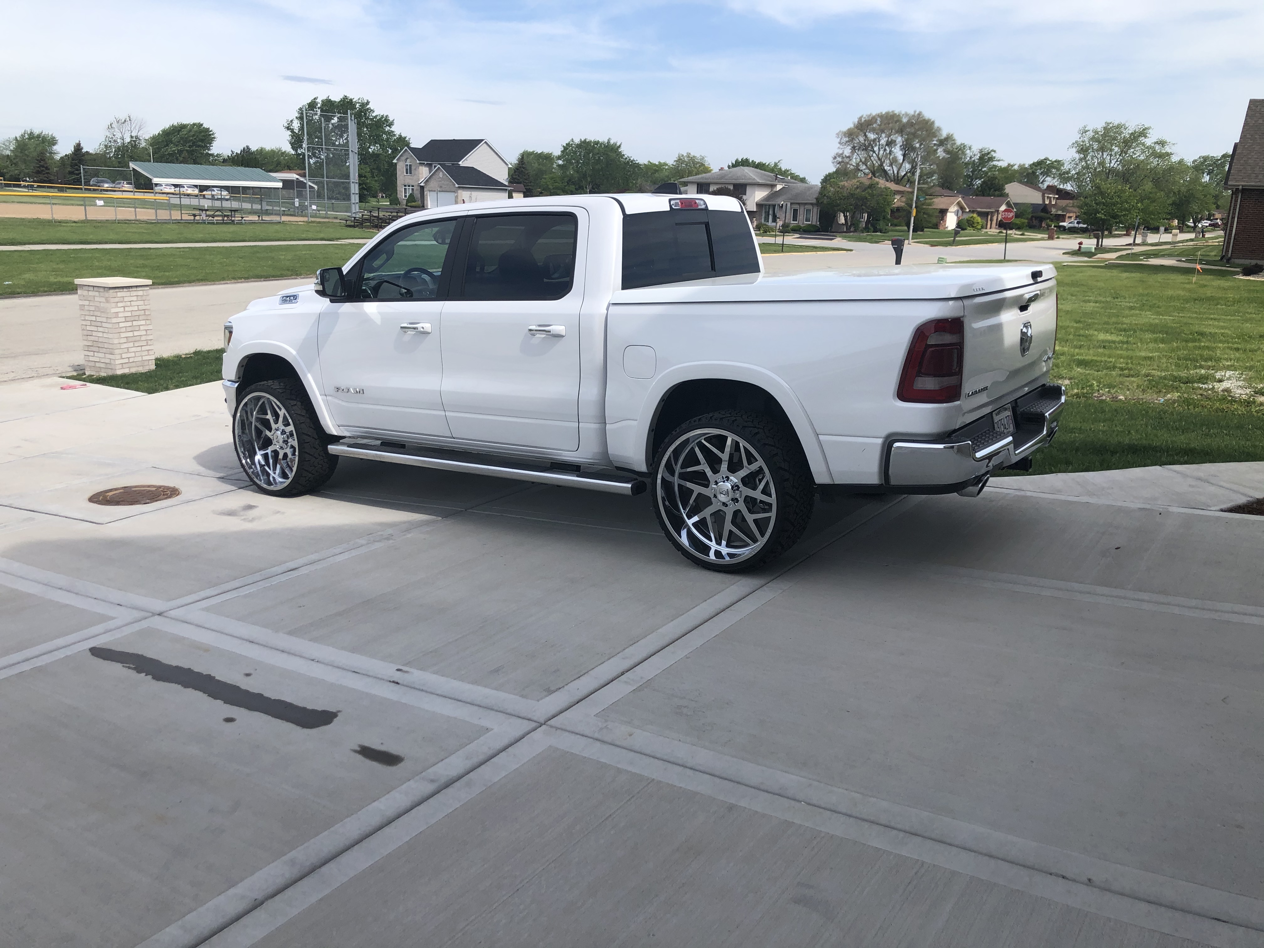 2020 Ram 1500 AXE Offroad Nemesis Chrome 26x12 -44 Venom Power Terra Hunter X/T 33x14.50R26