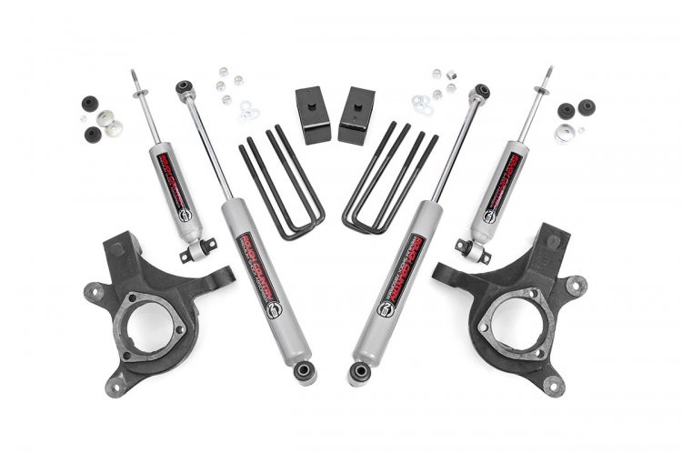 Rough Country | 99-07 Chevy Silverado-GMC Sierra 1500 & | Classic 2WD 3 Inch Lift Kit
