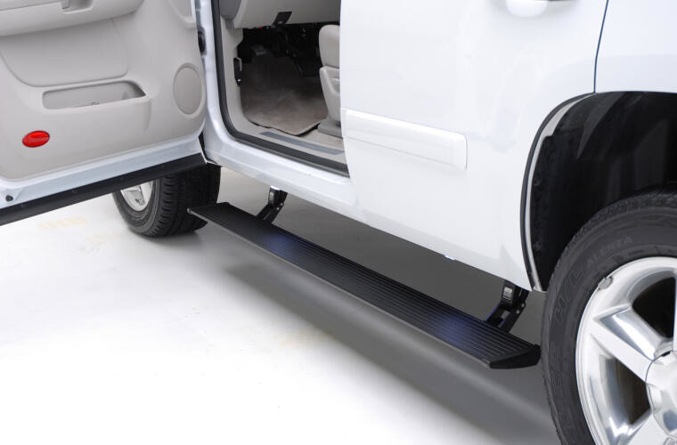 AMP Research | 19 Chevy Silverado | 1500 Crew Cab PowerStep Plug N Play - Black (w-OEM Illumination)