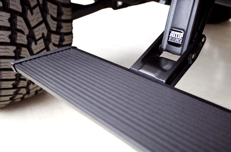 AMP Research | 22-23 Chevy/GMC Silverado/Sierra | 1500 Double/Crew Cab PowerStep Xtreme