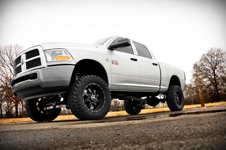 Rough Country 5 Inch Lift Kit | Ram 2500 (11-13)/3500 (11-12) 4WD