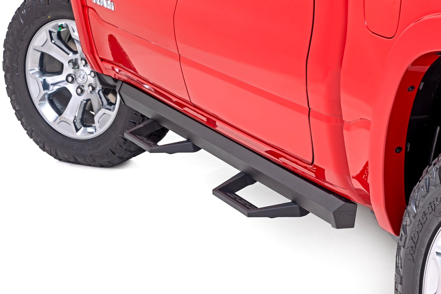 Rough Country SRL2 Adj Aluminum Step | Crew Cab | Ram 1500 (19-25)/1500 TRX (21-24)