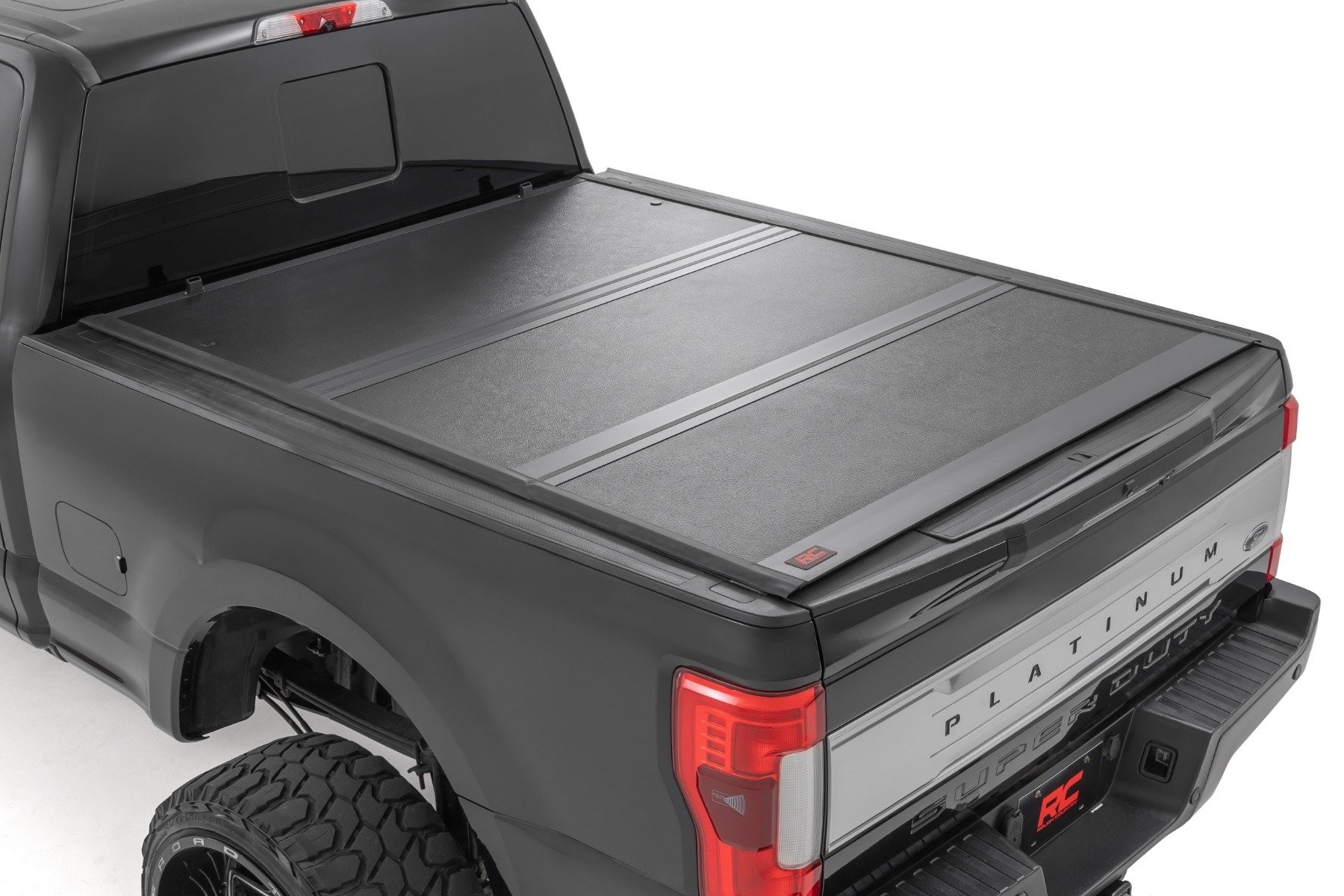 Rough Country Hard Low Profile Bed Cover | 6'10" Bed | Ford F-250/F-350 Super Duty (17-25)