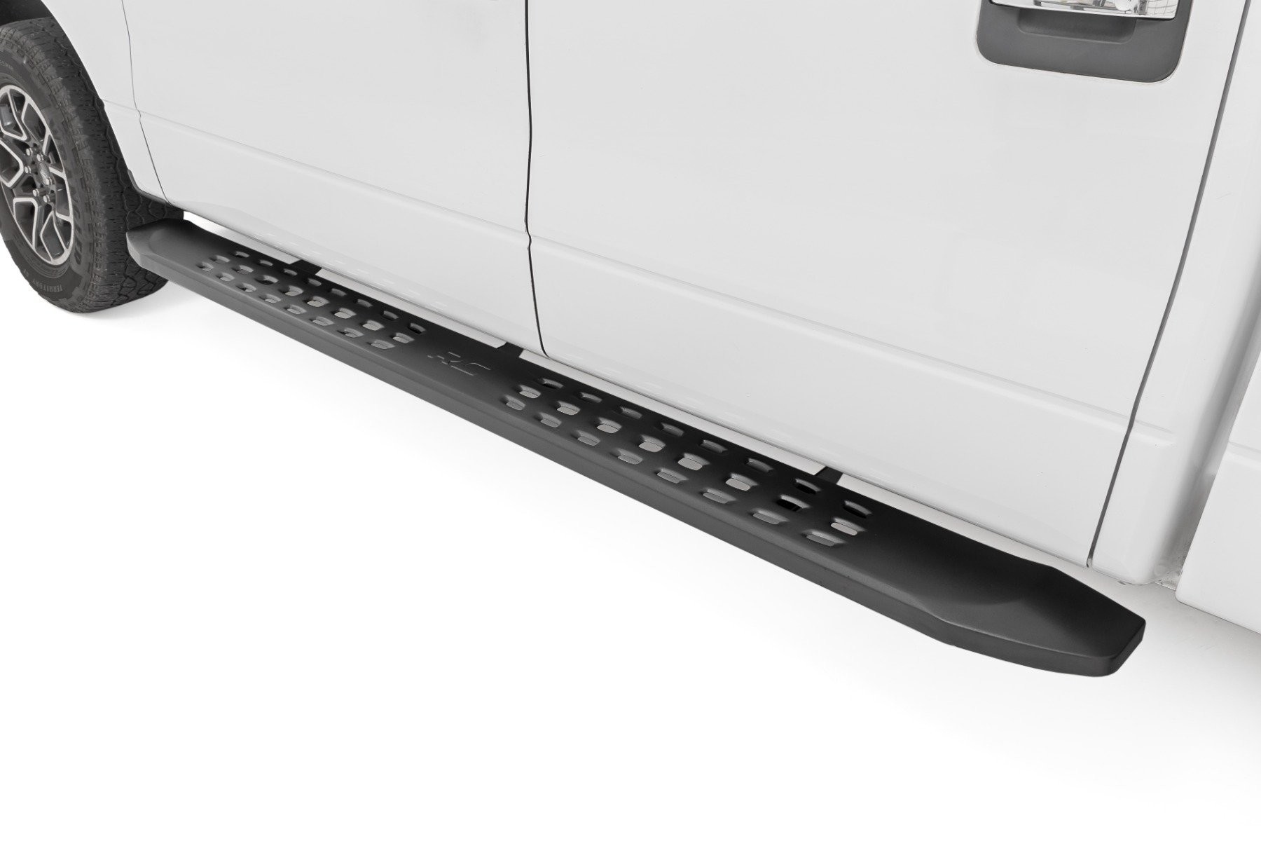 Rough Country RPT2 Running Board | Crew Cab | Black | Ford F-150 2WD/4WD (2009-2014)