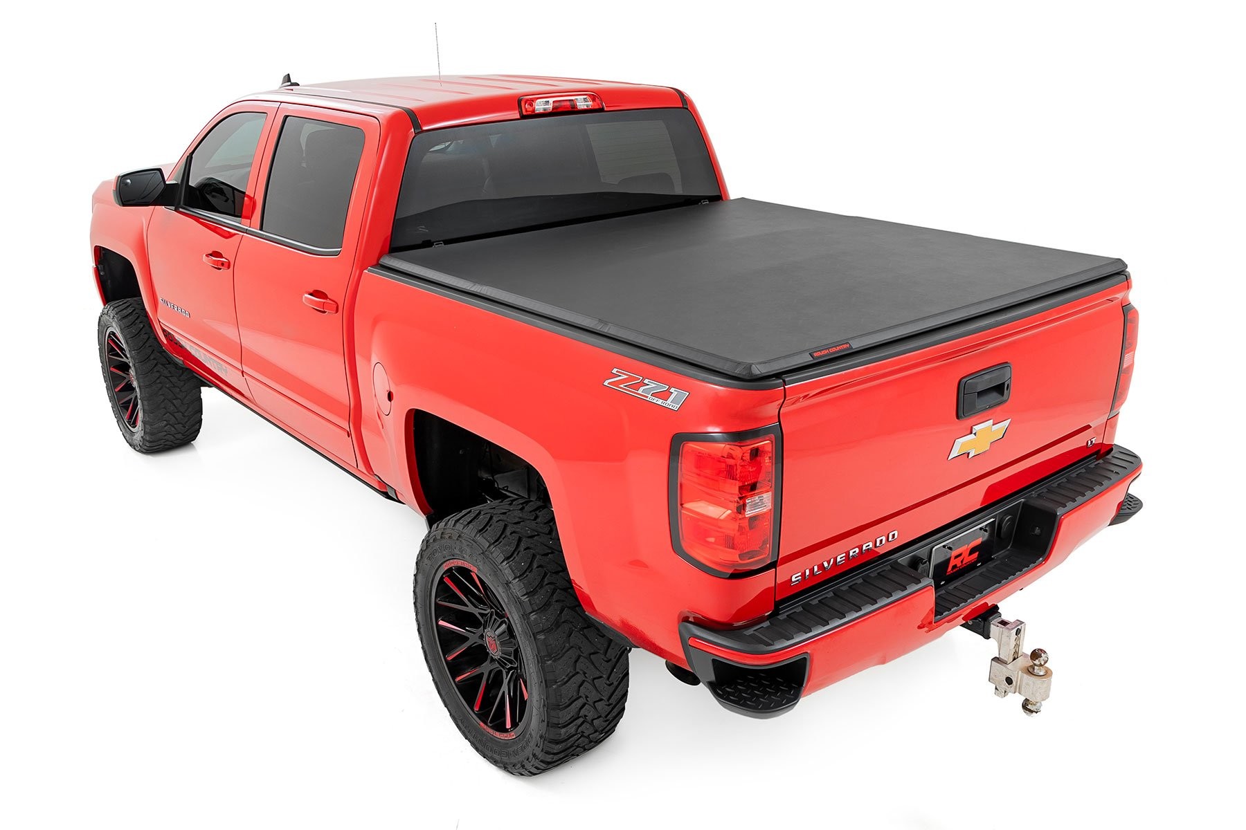 Rough Country Soft Tri-Fold Bed Cover | 5'9" Bed | Chevy/GMC 1500 (14-18 & Classic)