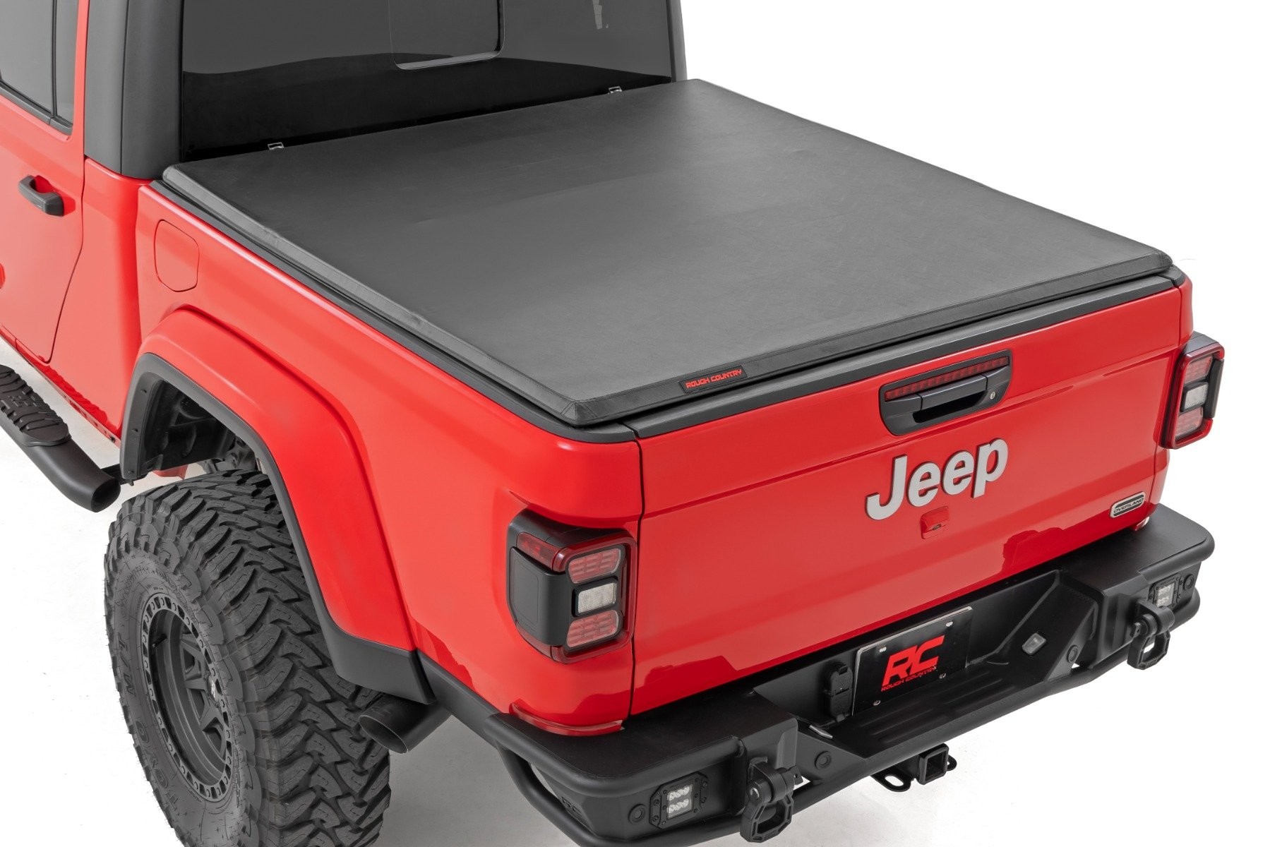 Rough Country Soft Tri-Fold Bed Cover | 5' Bed | Jeep Gladiator JT 4WD (2020-2025)