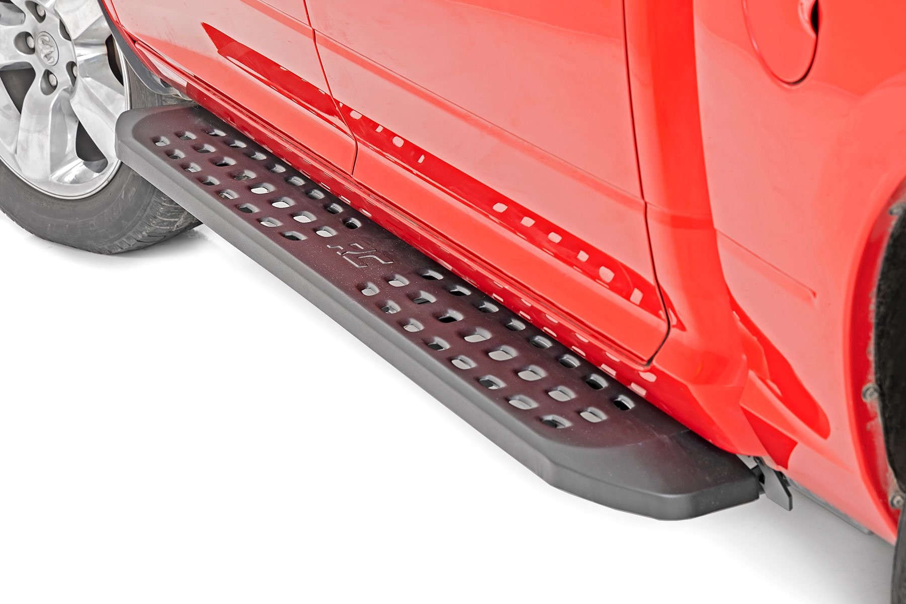 Rough Country RPT2 Running Boards | Crew Cab | Black | Ram 1500 (19-25)/1500 TRX (21-24)