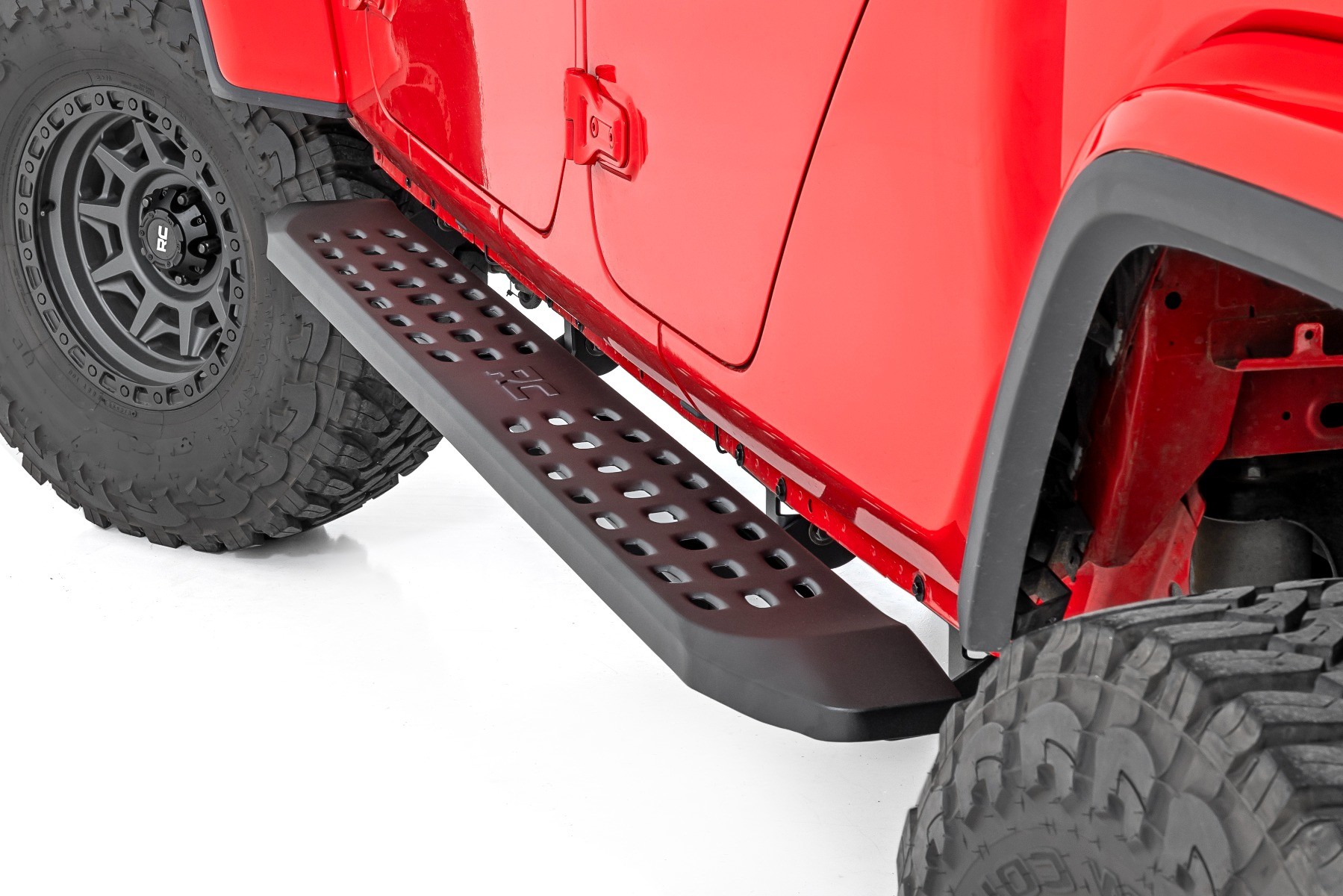 Rough Country RPT2 Running Board | Jeep Gladiator JT 4WD (2020-2025)