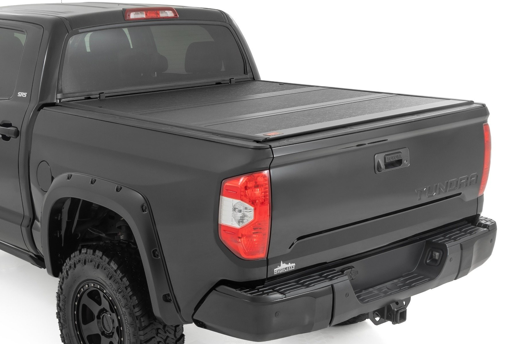 Rough Country Hard Low Profile Bed Cover | 5'7" Bed | Toyota Tundra 2WD/4WD (2007-2021)