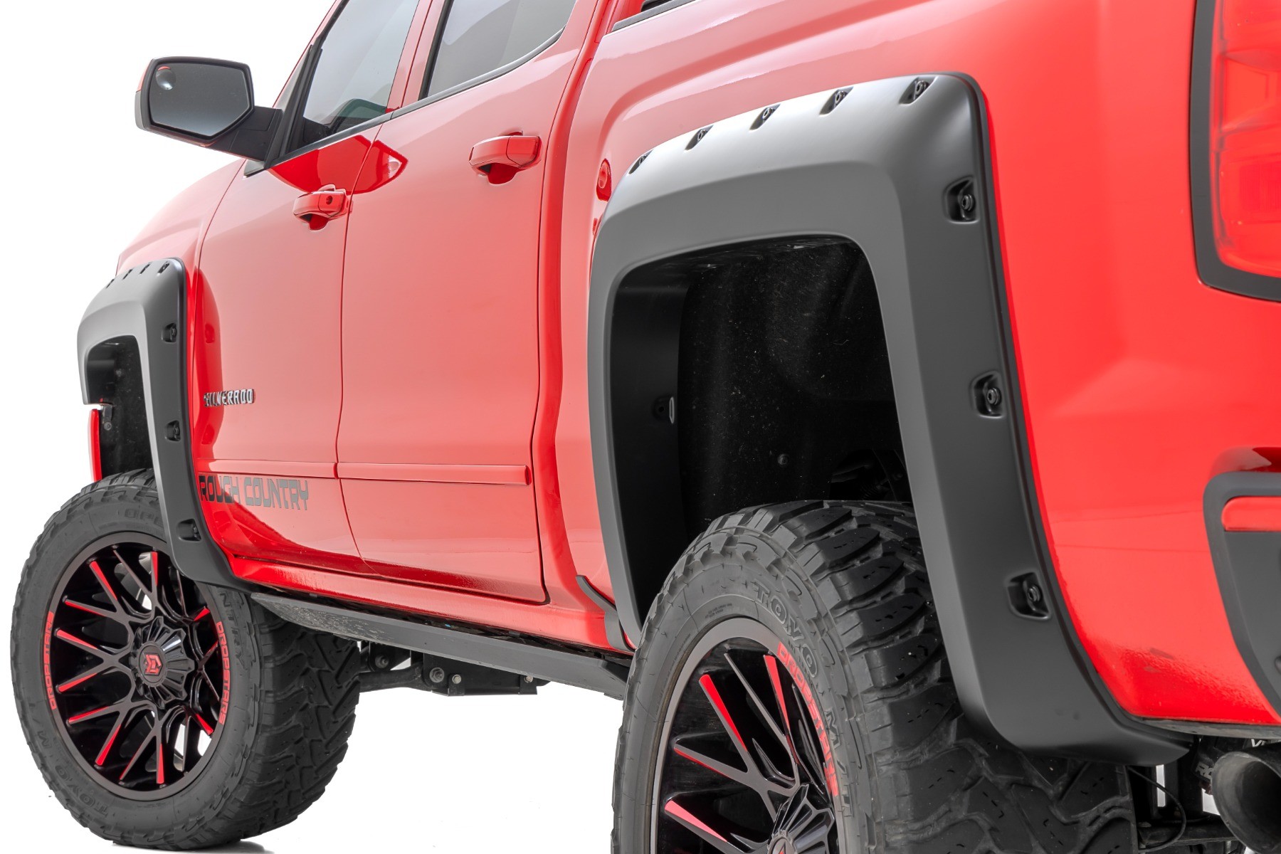 Rough Country Pocket Fender Flares | 6'7" & 8' Bed | Chevy Silverado 1500 (14-18)/Silverado 2500 HD (15-19)