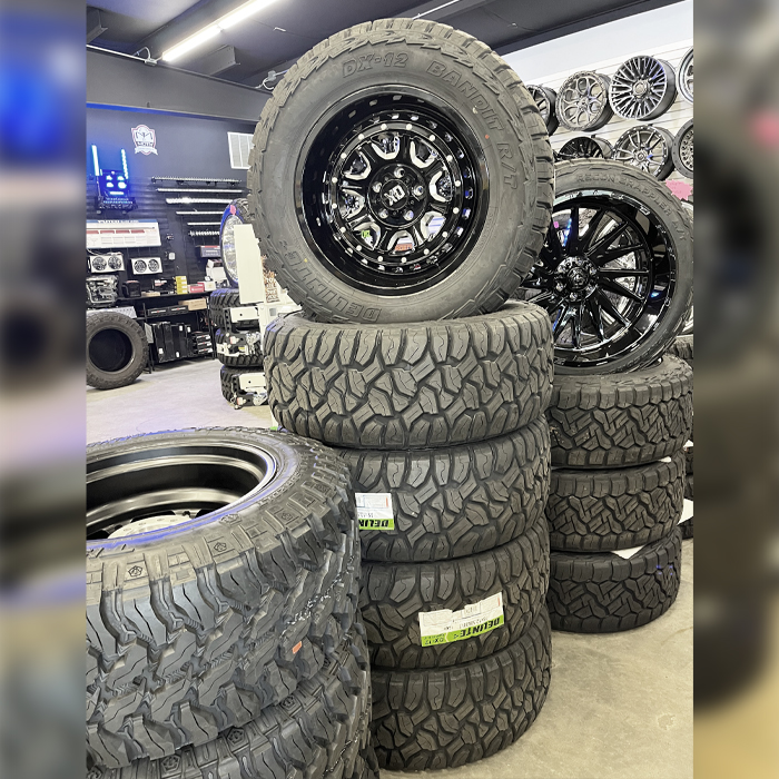 XD Series Jeep Wheels Outlander XD866 Gloss Black Milled 20x10 -18mm Offset 5x127 (5x5) Delinte Tires DX12 Bandit R/T 35x12.50R20 F Wheel And Tire Package