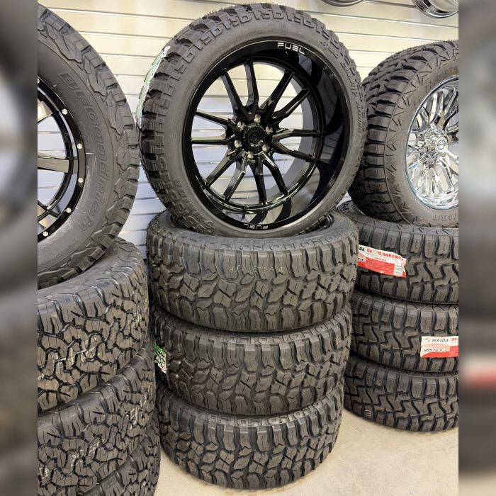 Fuel Offroad Wheels Clash D760 Gloss Black 24x12 -44mm Offset 6x139.7 (6x5.5) Haida Tires HD869 35x12.50R24 E Wheel And Tire Package